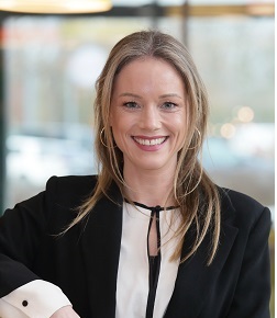 Frau Lisa Wahl